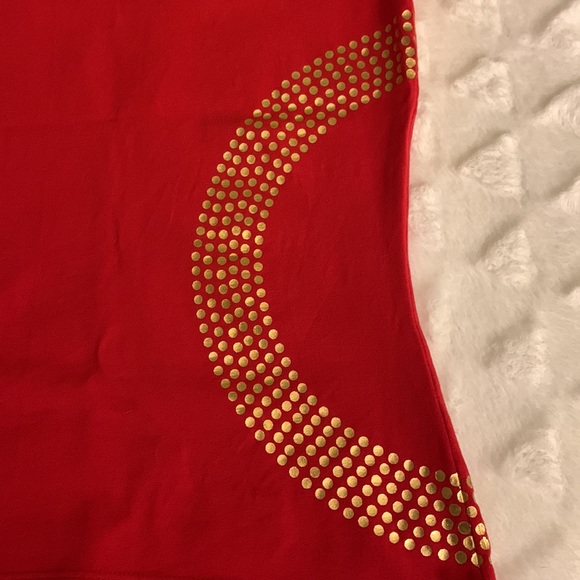 ❤️Red Guess Top, Once, Size Small❤️ Super Cute!! - Picture 5 of 5